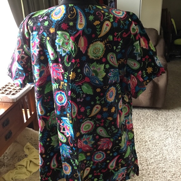 MC2 Scrub Top in Great Condition - Picture 3 of 3